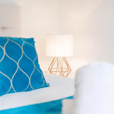 Διαμέρισμα Spacious 2 Bedroom - Parking - Netflix - Wifi - 6cw