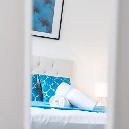 Διαμέρισμα Spacious 2 Bedroom - Parking - Netflix - Wifi - 6cw